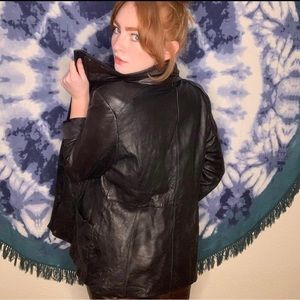 ❗️SALE❗️VTG Jones New York black leather jacket